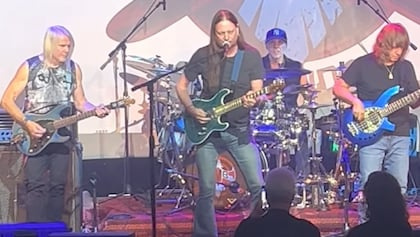 Watch: STEVE MORSE BAND Joined By REB BEACH During Pennsylvania Concert